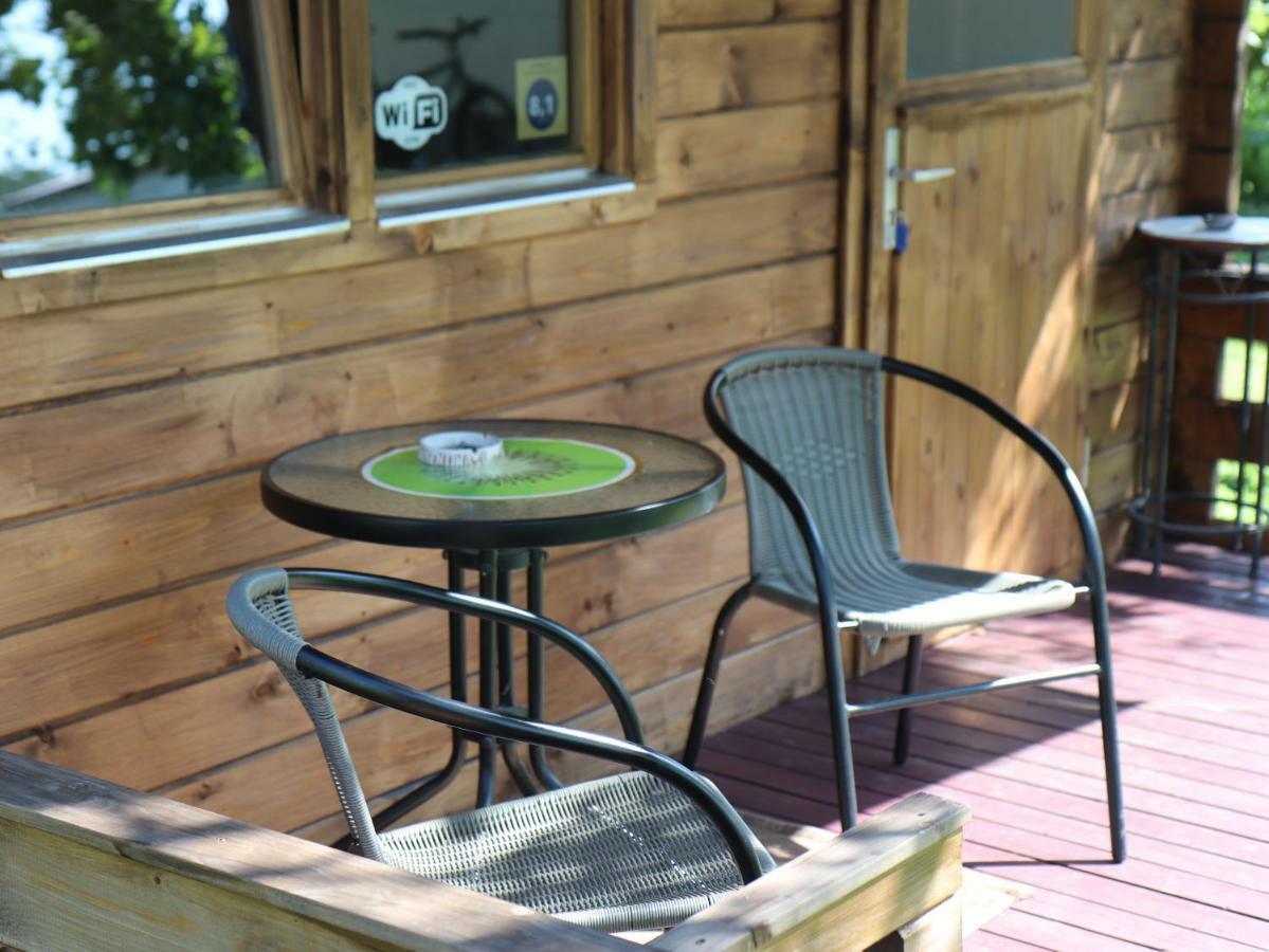 Cozy Summer House With Free Parking Near City Center & Beach Kuressaare Buitenkant foto